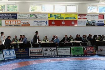 Scharfer Start für Germania: Zwei Kämpfe in drei Tagen - Am Dienstag erst feierlich eingeweiht, muss die Markneukirchener Ringerhalle am Samstag ihre sportliche Feuertaufe bestehen.