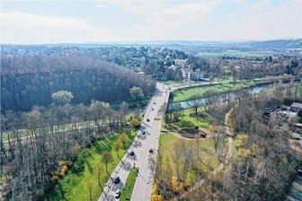 Schedewitzer Brücke teilweise gesperrt: In Zwickau werden Staus und lange Umleitungen erwartet - Ab Montag ist der Verkehr auf der Schedewitzer Brücke wegen Straßenbauarbeiten nur stadtauswärts möglich. 