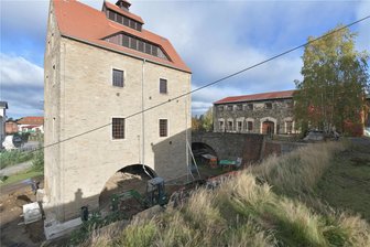 Schiefer Turm von Freiberg: Korsett und neue Fundamente sichern wertvollen Abrahamschacht - Der schiefe Turm von Freiberg: Das Treibehaus des historisch wertvollen Abrahamschachtes ist umfassend saniert worden.