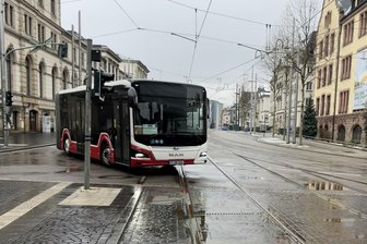 Schienenersatz-Verkehr auf RE-6-Strecke - In Chemnitz fährt wieder der Bus nach Leipzig.