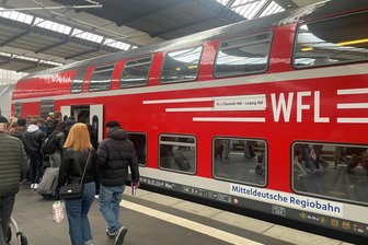Schienenersatzverkehr auf RE-6-Strecke zwischen Chemnitz und Leipzig - Der RE 6 wird stark genutzt.