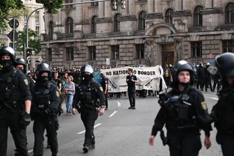Schlag gegen Linksextremisten aus Sachsen: Kopf der „Hammerbande“ gefasst - Leipzig, 05.06.2023: Seit langem wurde in der linken Szene für den sogenannten „Tag X“ mobilisiert. Das Oberlandesgericht Dresden hatte die Studentin Lina E. zu fünf Jahren und drei Monaten Freiheitsstrafe verurteilt. Nun wurde ein mutmaßlicher Linksextremisten-Anführer gefasst.