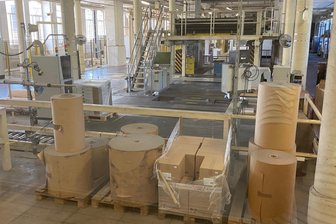 „Schlag ins Gesicht“: Schoeller kündigt nach Schließung der Papierfabrik Penig Millionen-Investition in Osnabrück an - Die Papierfabrik Penig ist seit drei Monaten geschlossen. Nun wird bekannt: Schoeller investiert Millionen in den Standort Osnabrück.