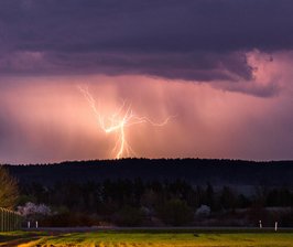 Schlammlawinen nach Gewitter führen zu Behinderungen - 