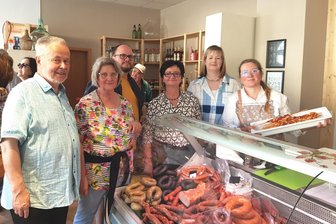 Schlangestehen bei „Onkel Fritz“: Dieser besondere Laden im Vogtland wird zur Eröffnung gefeiert - 