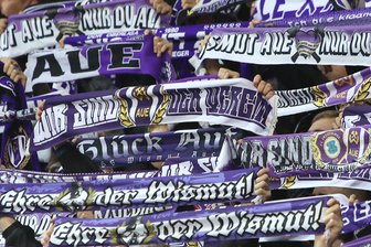 „Schlechteste Mannschaft der letzten 25 Jahre“: Fans von Erzgebirge Aue enttäuscht nach verschenktem Heimsieg - Die Sorgen unter den Fans sind groß.