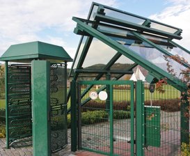 Schlemas Kurpark bleibt vergittert - 
              <p class="artikelinhalt">Kurpark hinter Gittern: Es sei psychologisch verheerend, was Bad Schlema da mache, hatte der Stadtmarketing-Profi geurteilt. Marcel Weidlich</p>
            