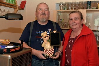 „Schlemmerstüb’l“ in Bösenbrunn hat als Schnitzelschmiede einen guten Ruf - Hier kehren Freunde des Schnitzels gern ein: Sabine und Peter Wolf führen seit 19 Jahren das „Schlemmerstüb´l“ in Bösenbrunn.