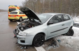 Schleuderpartie: 73-Jährige bei Unfall auf A4 verletzt - 