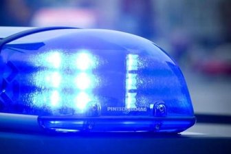 Schleuserverdacht: Bundespolizei stoppt Kleintransporter -