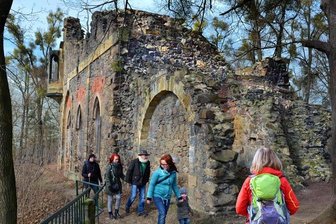 Schlösser und Burgen haben mehr Gäste und höhere Einnahmen - Die nur zu Fuß erreichbare Burgruine Pillnitz hoch über der Elbe soll wieder zu einem Ausflugsziel wie im 18. Jahrhundert werden.