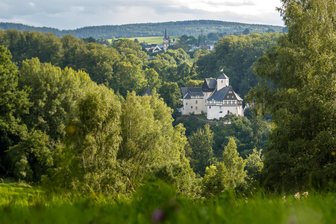 Schloss Rauenstein wird zur Bühne für Lesung - Der Verein Literatur im Erzgebirge lädt zu einer Lesung ins Schloss Rauenstein ein.