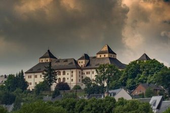 Schlossbetriebe: Weiter kein Tarifvertrag - Die Augustusburg: Zwischen Angestellten und Geschäftsführung gibt es Streit um die Bezahlung.