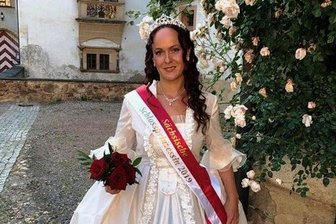 Schlossprinzessin von Glauchau: "Mit dem Familienfest im Gründelpark geht es wieder los" - Die Amtszeit der Sächsischen und Glauchauer Schlossprinzessin Jeanette Breitsprecher wurde bis zum Sommer 2023 verlängert. 