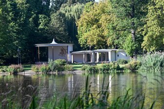 Schloßteichpavillon in Chemnitz erneut beschmiert - Der Pavillon auf der Chemnitzer Schloßteichinsel.
