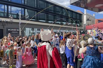 Schlüssel verschwunden: Zwickauer Puppentheater eröffnet neue Spielzeit mit Such-Parade - Die Spielzeit des Zwickauer Puppentheaters wurde eröffnet.