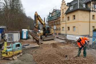 Schlussspurt auf der Baustelle in der Meeraner Crotenlaide -