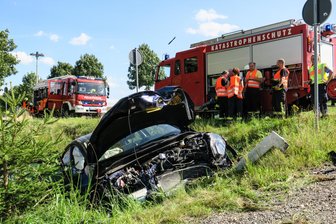 Schneeberg: Honda-Fahrer landet in Straßengraben - Ein Honda-Fahrer landete am Sonntag in Schneeberg im Straßengraben.