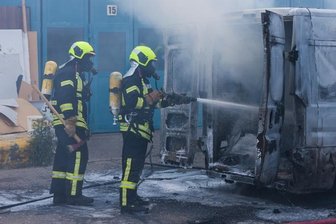 Schneeberg: Transporter brennt aus -