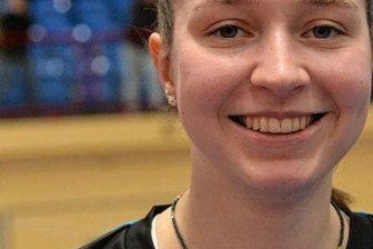 Schnell mal zu Gold gesprungen - Grund zum Strahlen: Anastasia Schnell vom TVL Freiberg ist neue Landesmeisterin im Hochsprung der Frauen.