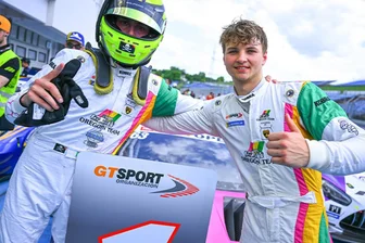 Schnelle Hilfe für Nachwuchs-Motorsportler aus Großschirma - Für das Oregon Team in der International GT Open holten Simon Primm (r.) und Leonardo Pulcini auf dem Hungaroring einen Sieg.