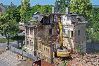 Schock an Glauchauer Ulrich-Villa: Das berühmte Denkmal wird abgerissen - Die berühmte Ulrich-Villa in Glauchau wird abgerissen.
