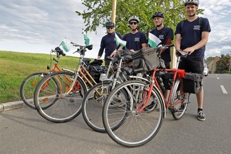 Schönberger strampeln auf DDR-Rädern nach Oberbayern: Wo sie auf ihrer verrückten Tour das Bergfest gefeiert haben - Sie radeln 480 Kilometer von Schönberg im Landkreis Zwickau nach Schönberg in Oberbayern.