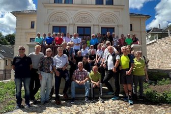 Schönheide erlebt großes Treffen früherer Wintersport-Größen -