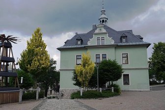 Schönheide: Stellvertreter-Wahl scheitert erneut - Im Rathaus von Schönheide bleibt alles beim Alten.