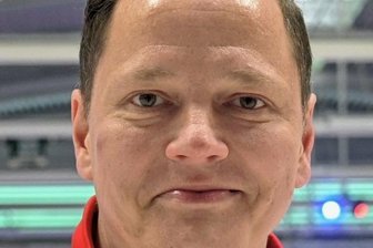 Schönheider Wölfe: Alles oder nichts - Sven Schröder - Trainer der Schönheider Wölfe.