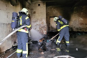 Schon wieder Brand in Netzschkau – treibt ein Feuerteufel sein Unwesen? - Die Feuerwehr musste am Wochenende erneut in Netzschkau ausrücken.
