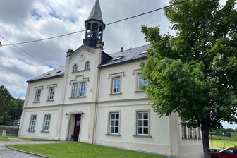 Schon wieder Kita-Schließungen im Erzgebirge: Nun soll es zwei Einrichtungen in Marienberg treffen - Die Kindertagesstätte Schwalbennest im Marienberger Ortsteil Ansprung.