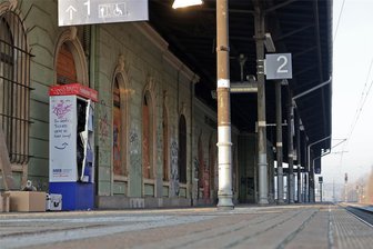 Schon zum zweiten Mal in diesem Jahr: Fahrkartenautomat am Bahnhof in St. Egidien gesprengt - Blick zum Bahnhof in St. Egidien. Das Foto entstand nach der Sprengung im Januar 2024.