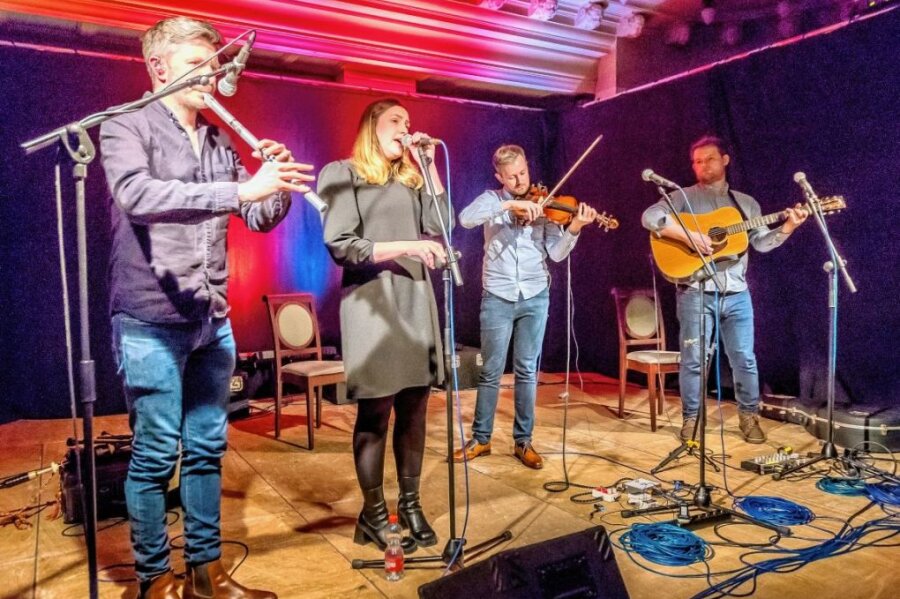 Schottische Musiker begeistern Publikum in der Baldauf-Villa - 