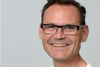 Schräges Paar - Redakteur Jürgen Becker
