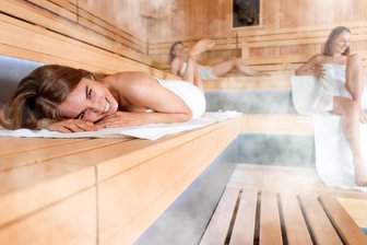 Schreck für Kurgäste im Vogtland: Feuerwehr-Einsatz in Sauna - Nach einem Brand ist eine Hotelsauna in Bad Elster jetzt außer Betrieb.