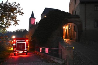 Schrecksekunde zur Gespensternacht: Fehlalarm auf dem Rochlitzer Schloss - Feuerwehreinsatz auf dem Rochlitzer Schloss.