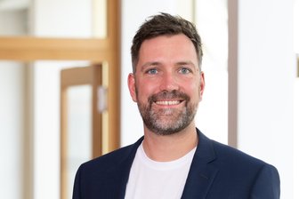 Schriftliche Division in der Grundschule abschaffen? Das hält ein Dresdner Pädagogik-Professor davon - „In der Mathematikdidaktik hat sich die Sicht auf verschiedene Rechenmethoden gewandelt:“ Sebastian Schorcht, Professor für Grundschulpädagogik Mathematik und Studiendekan des Grundschullehramts an der TU Dresden.