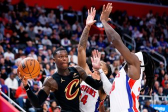 Schröder erneut unglücklich: Cavs fallen weiter zurück - Dennis Schröder (l.) glänzte gegen Detroit als Vorbereiter.