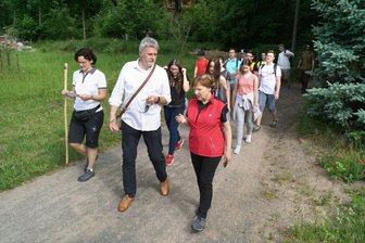 Schüler, Lehrer und Ministerin absolvieren die Sieben-Hügel-Tour -