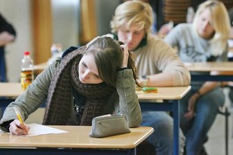 Schüler rügen Fehler im System - Zu viele Leistungskontrollen und Klassenarbeiten kurz vor Schuljahresende kritisierten die Schüler zur Konferenz ebenso.