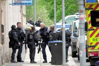 Schüsse bei Polizeieinsatz in Chemnitz: "Es war wie im Fernsehen" - Polizeibeamte am Mittwoch in Chemnitz.