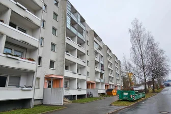 Schüsse vom Balkon führen zu SEK-Einsatz in Chemnitz - In der Nacht zu Samstag war das SEK in diesem Wohnblock in Kappel im Einsatz.
