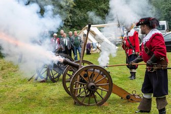 Schützengesellschaft in Rochlitz stellt sich vor - Kanoniere des Vereins feuerten zum Tag der offenen Tür 2021 Kanonen ab. Das soll es auch wieder geben.