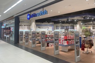 Schuhladen in Chemnitz bittet um Trinkgeld: „Ich finde diese Geschäftsidee sehr grenzwertig“ - Im Modeladen „aktiv schuh“ in der Galerie Roter Turm wird neuerdings um Trinkgeld gebeten.