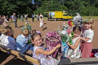 Schulanfang in Westsachsen: Wenn die Post die Zuckertüten bringt - In Remse kamen die Zuckertüten mit der Post.
