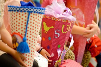 Schulanfang: Tafel-Verein sammelt Spenden - Die Zwickauer Tafel sammelt Spenden, damit alle Schulanfänger einen glücklichen Start in den neuen Abschnitt haben können.