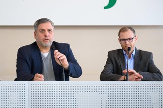 Schuldenpaket im Bundesrat: BSW fordert Abstimmung im sächsischen Landtag - Der Parlamentarische BSW-Geschäftsführer Lutz Richter und Vize-Landeschef Ronny Kupke nach der Wahlschlappe bei der Bundestagswahl.
