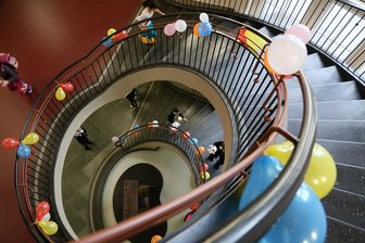 Schule am Scheffelberg nach Sanierung übergeben - Die Grundschule am Scheffelberg im Zwickauer Stadtteil Eckersbach ist am Freitag nach jahrelanger Sanierung übergeben worden.