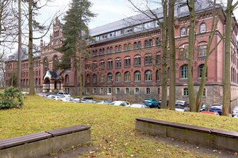 Schule im Erzgebirge erhält Titel „Klimaschule“ - Ist jetzt eine von 43 „Klimaschulen“ in Sachsen: die Evangelische Schulgemeinschaft Erzgebirge in Annaberg-Buchholz.